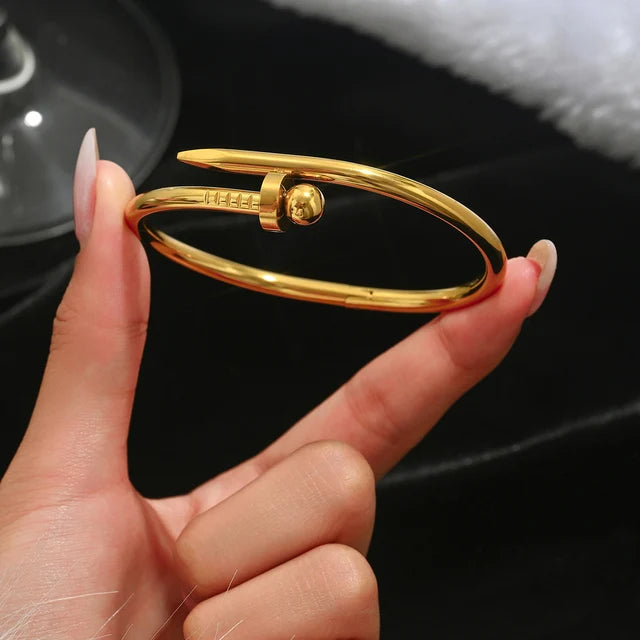 Elegant stainless steel 18K Gold Plated bracelet