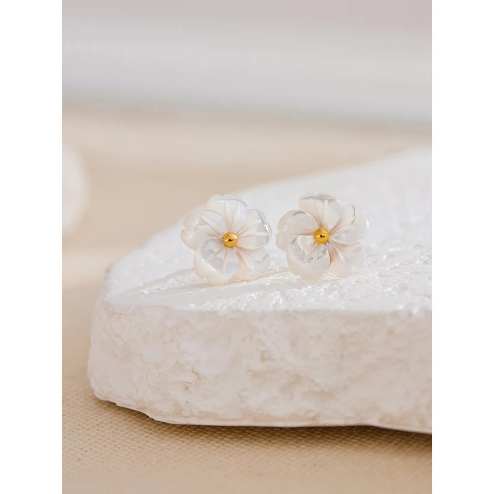 Natural Shell Flower Exquisite Daily Stainless Steel 18K Gold Plated Stud Earrings